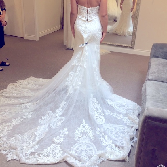 Martina Liana wedding dress - Picture 2 of 4